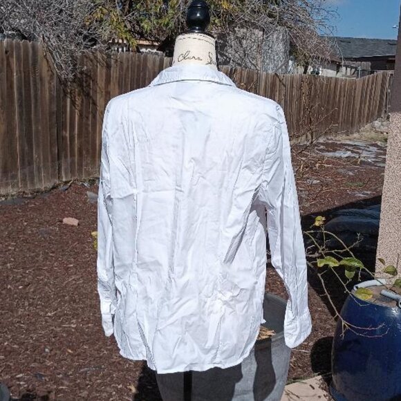 White Button Down Floral Embossed Blouse Top 16 Long Sleeve Linea Dell'Olio - Picture 2 of 3